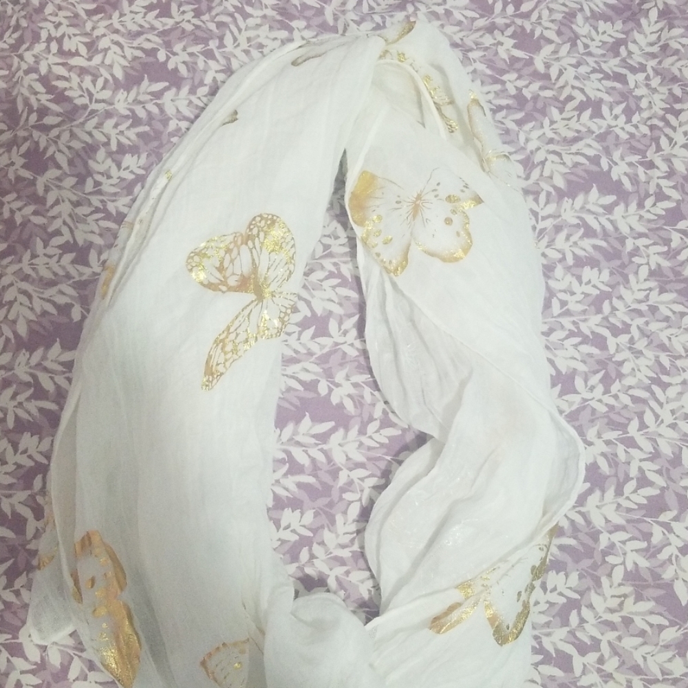 Scarf - Picture 3 of 4